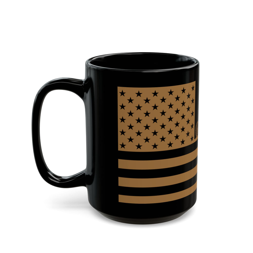 Chicago Skyline Flag Mug — Black & Gold Cityscape Coffee Cup