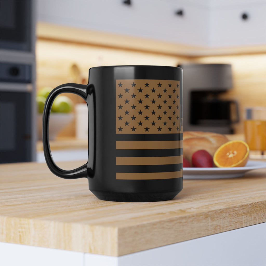 Chicago Skyline Flag Mug — Black & Gold Cityscape Coffee Cup